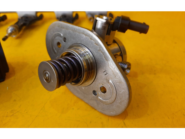 Vstřikovací lišta 8665633, 8483903   BMW 1 F40  pro benzínový motor 2.0  