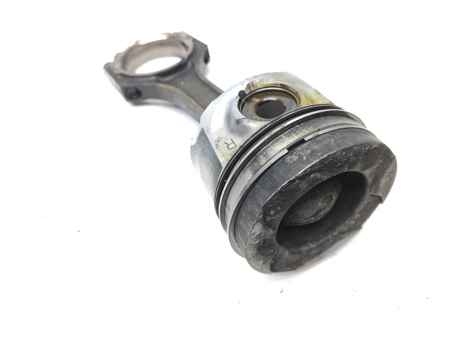 Píst 0217746   Toyota Land Cruiser (J200)     