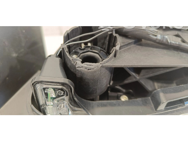 Zpětné zrcátko  Peugeot 3008 II 2017  1618046780  