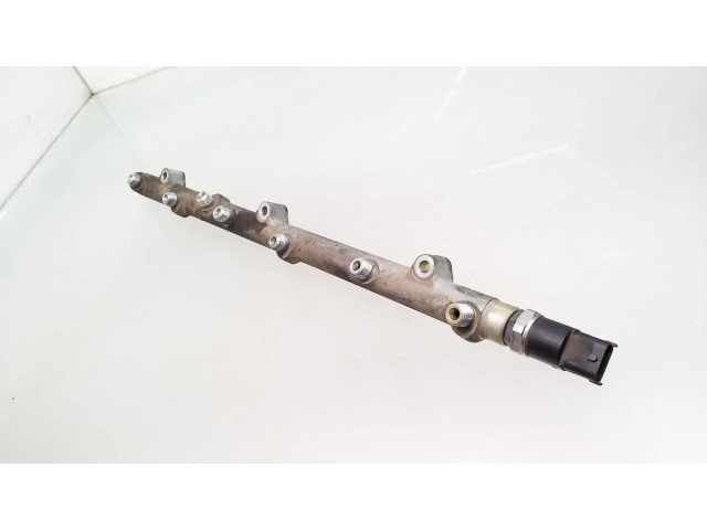 Vstřikovací lišta 0445216002, 0281002475   BMW 5 E39  pro naftový motor 2.9  