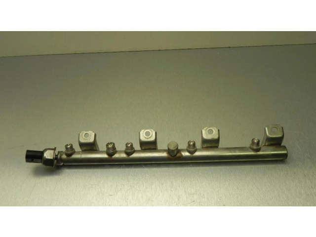 Vstřikovací lišta 7547600, VD9361   BMW 7 F01 F02 F03 F04   4.4  