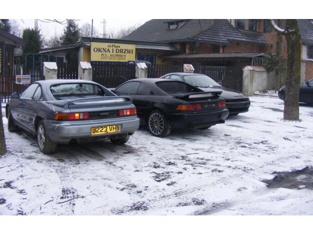 Блок предохранителей     Toyota MR2 (W30) III    