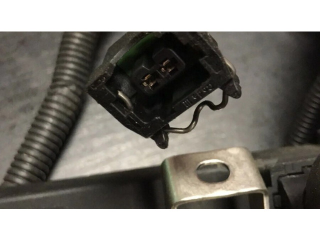 Vstřikovací lišta 7541453   BMW 5 E60 E61  pro benzínový motor 2.2  