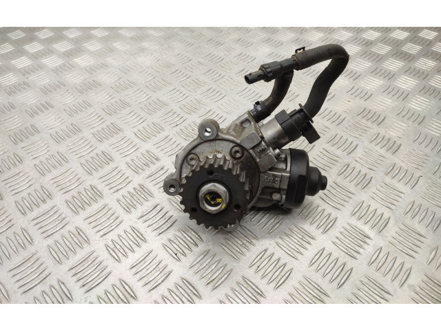 Vstřikovač 04L089B, 057130764AB   Skoda Octavia Mk3 (5E)    CLHA 