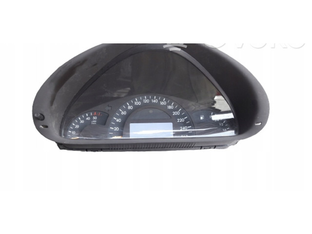 Přístrojová deska  Mercedes-Benz C W203 2000 2035401347  