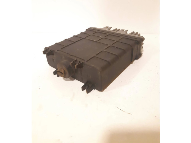 Блок управления двигателя 074906021F   Volkswagen Transporter - Caravelle T4
