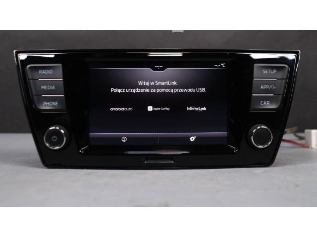 Радио/ проигрыватель CD/DVD / навигация 6V0035869J   Skoda Fabia Mk3 (NJ)