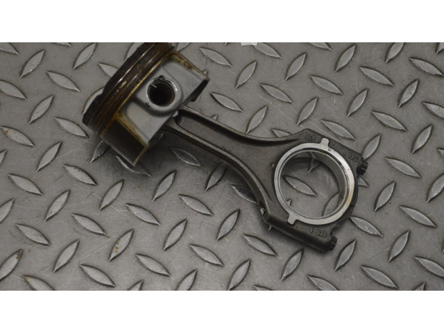  Поршень MDC.HA 400A4815  Porsche 911 991  