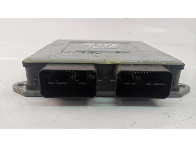 Блок управления двигателя LFD718881D   Mazda 5