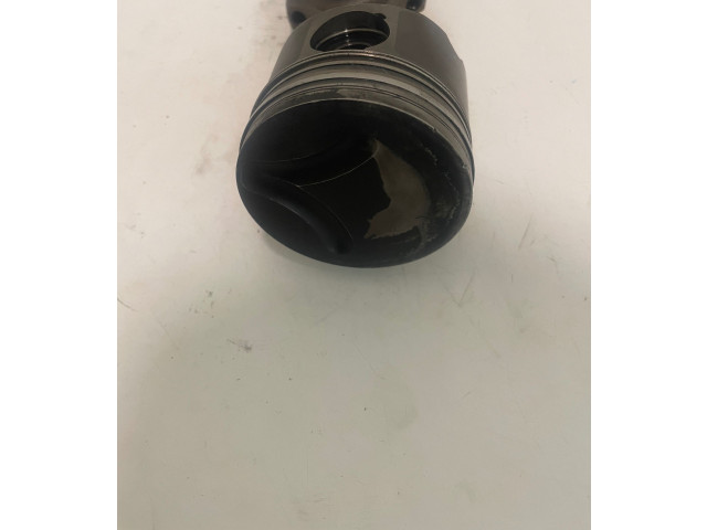  Поршень с шатуном M51D25_256T1 11252246629, 11252246630  BMW 5 E39  