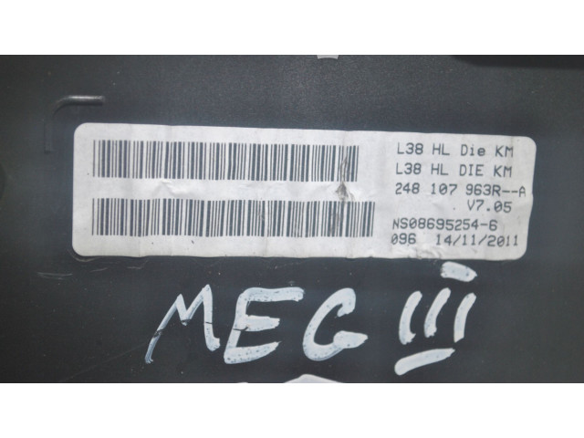 Přístrojová deska  Renault Megane III 2002 248107963, 247999  