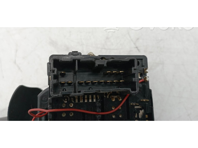 Переключатель дворников E10646793   Renault Sandero I