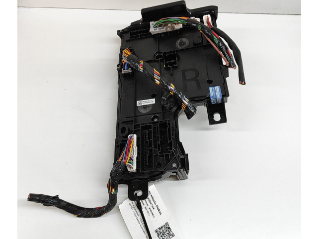 Блок комфорта 167097700A, 165765030B   Tesla Model Y   