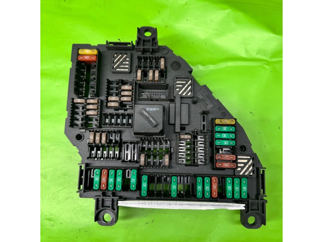 Блок предохранителей 9264923, 08128400   BMW 6 F12 F13    