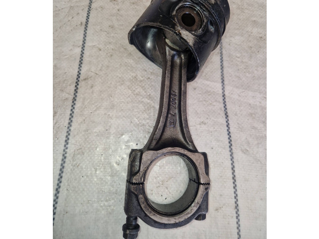 Píst 030149513A   Jeep Cherokee    - 