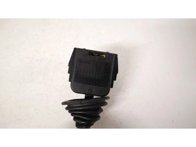 Ручка стеклоочистителей 90124931   Opel Vectra A