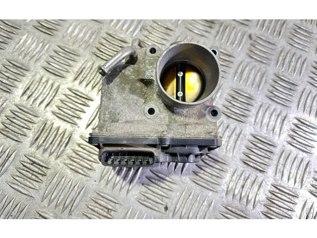 Vstřikovací lišta 2203021030   Toyota Yaris     