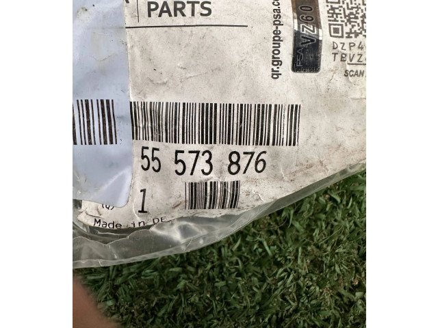 Vstřikovač 55573876   Opel Astra J     