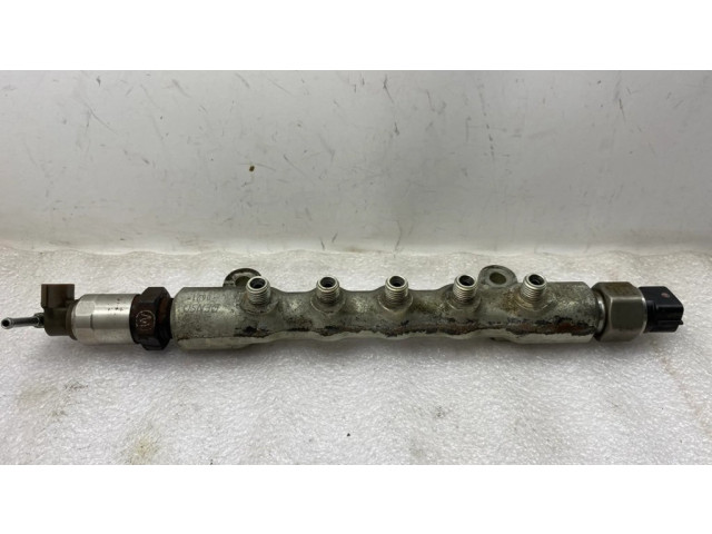 Vstřikovací lišta 238100R020, 0621   Toyota Avensis T250  pro naftový motor 2.2 2ADFHV 