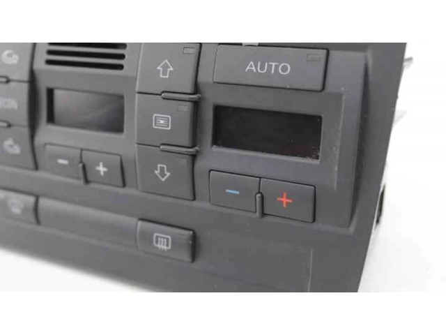 Блок управления климат-контролем 8E0820043BQ   Seat Exeo (3R)