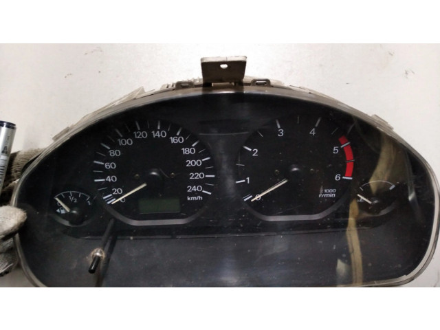 Přístrojová deska  Mitsubishi Carisma 1999 MR308409  