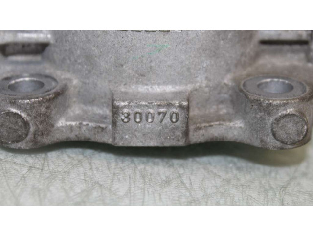 Vstřikovací lišta 26100-30070   Toyota Hiace (H200)     