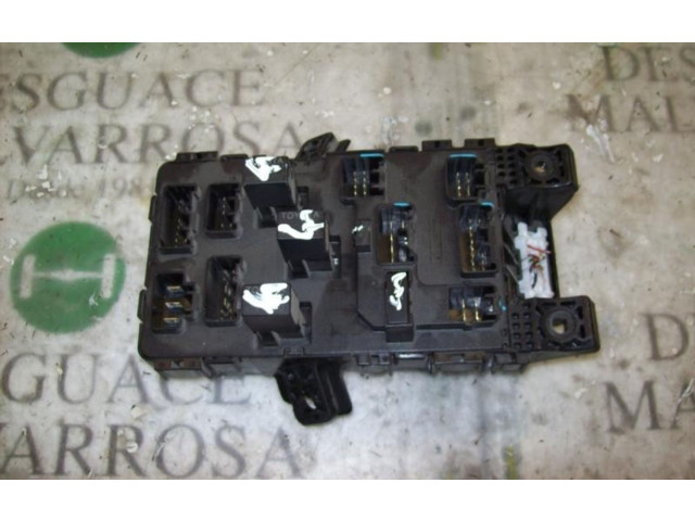 Pojistková skříňka Řídící jednotka BSM 8273005010, 8273005010   Toyota Avensis T220 1999