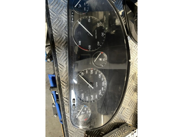 Přístrojová deska  Peugeot 607 2002 6106C0  