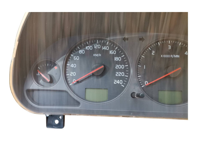 Pojistková skříňka Спидометр (приборный щиток) 30623048, 30623974A   Volvo S40, V40 2003