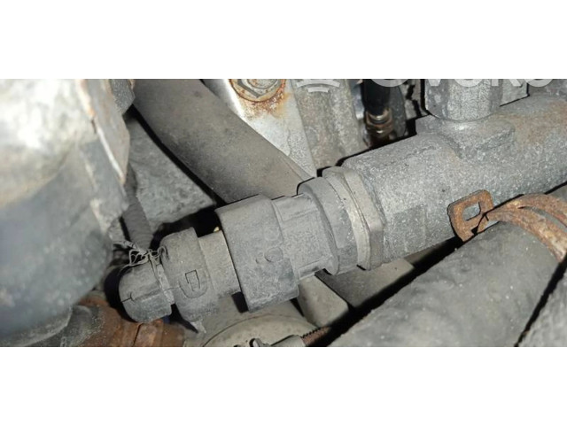 Vstřikovací lišta 0445214095, 55197370   Saab 9-3 Ver2     