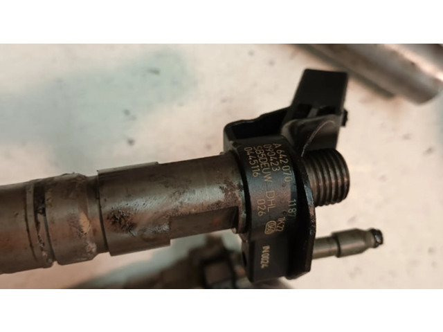 Vstřikovač A6420701187, 0445116026   Mercedes-Benz E W212  pro naftový motor 3.0 642850 
