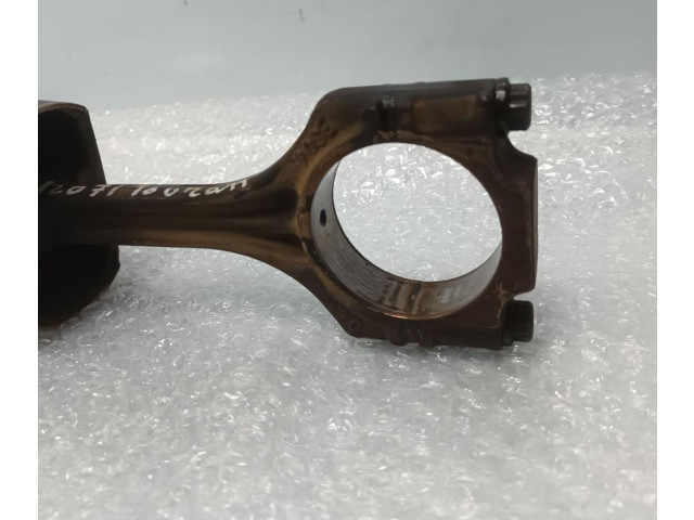 Píst 036L7AH   Volkswagen Touran I     