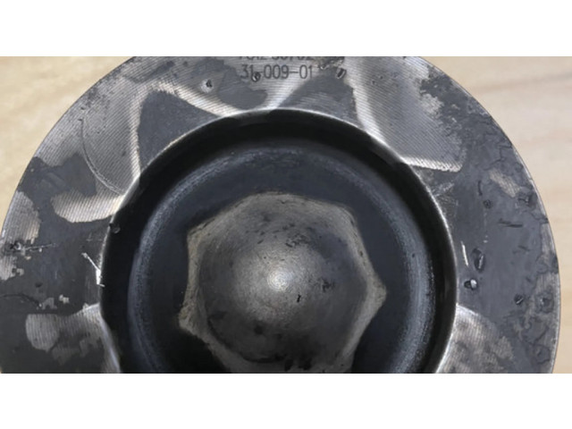 Píst 7812567, 781256702   Mini Cooper Hatch Hardtop  pro naftový motor 1.6  