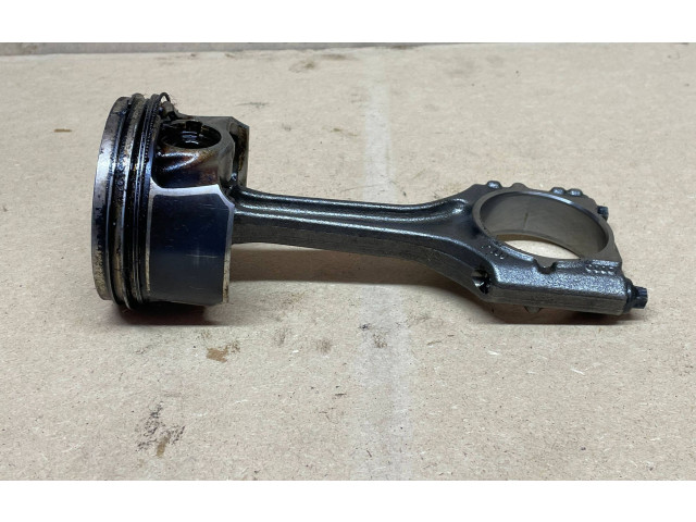 Píst 06HBP   Audi A5 8T 8F     