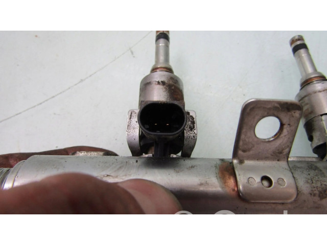 Vstřikovač 3531003AC0   Hyundai i30  pro benzínový motor 1.4  