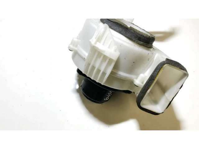 Вентилятор печки    8713047070   Toyota Prius (XW20)