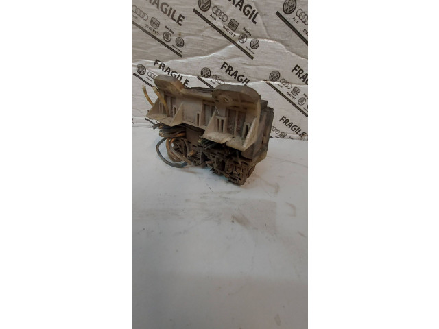   Pojistková skříňka 1234   Nissan 200 SX 1993