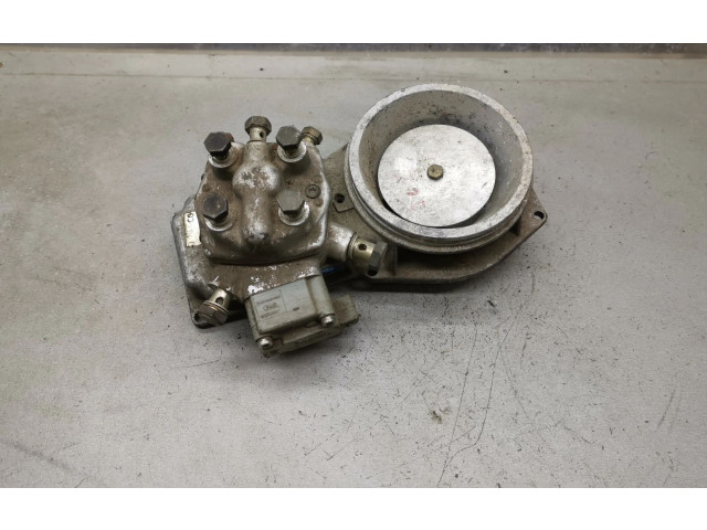 Vstřikovací lišta 0438121011, 026133353   Audi 80 90 B3     