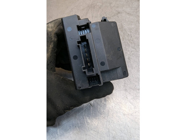 Řídící jednotka 2095452308, 50111848116   Mercedes-Benz C W203 2001