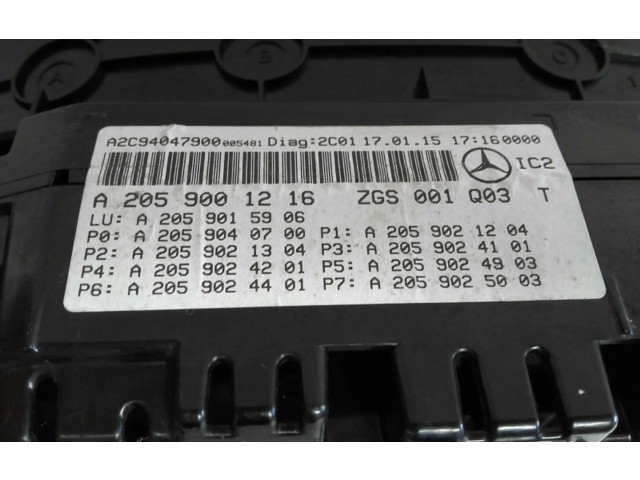 Přístrojová deska  Mercedes-Benz C W205 2015 A2059000416, A2059015106  