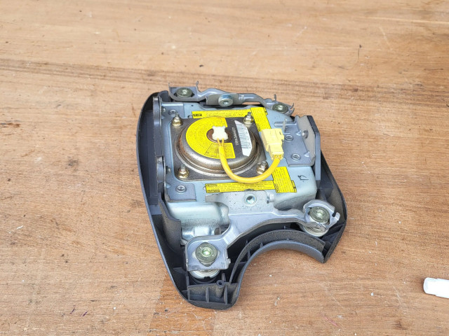 Подушка безопасности водителя THRN3MMADFK   Toyota Previa (XR30, XR40) II