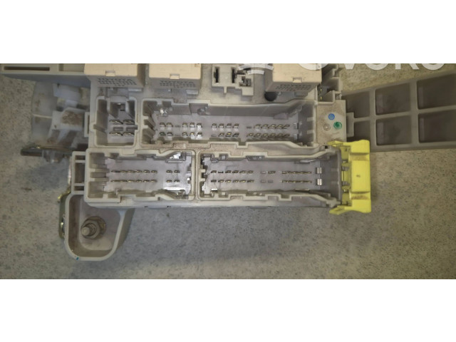   Pojistková skříňka 8198050030, 9098702022   Toyota Land Cruiser (J120) 2003