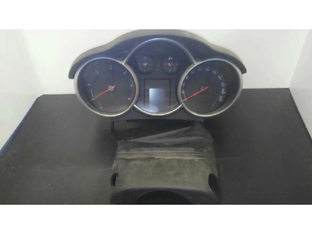 Přístrojová deska  Chevrolet Cruze 2009 96984376, 688014257  