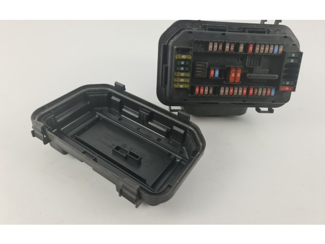 Ящик предохранителей (комплект) 9224872   BMW 1 F20 F21 2012
