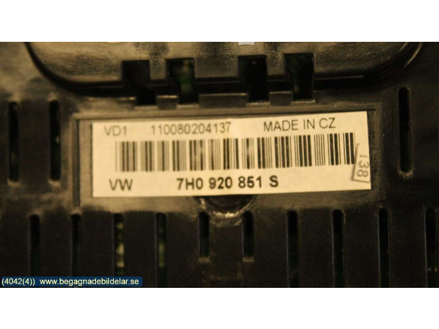 Přístrojová deska  Volkswagen Transporter - Caravelle T5 2007 7H0920851SX, 7H0920851S  
