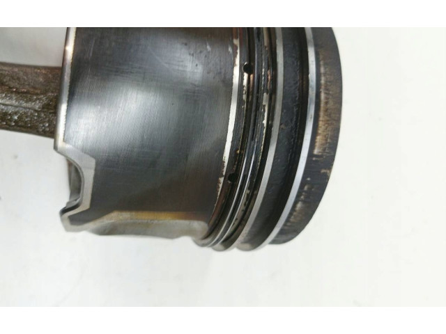 Píst 83L57, TDI   Audi A6 S6 C6 4F     