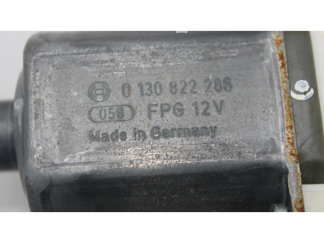 Zámek zadních dveří 6M2114553B   Ford S-MAX 2012