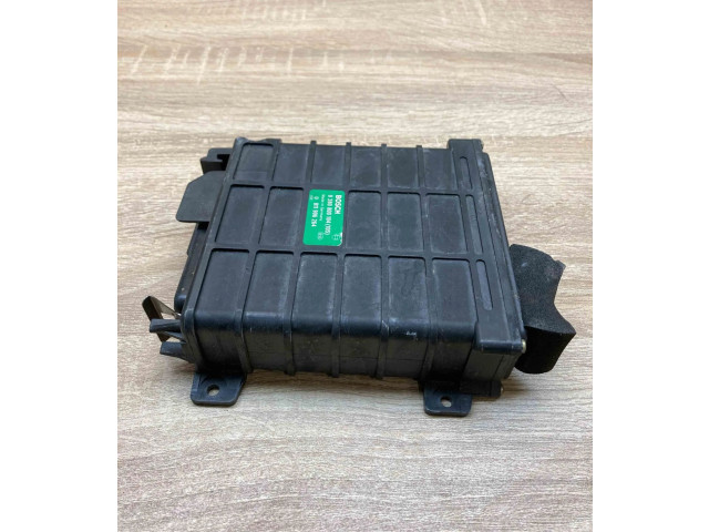Řídící jednotka 811906264, 0280800104   Audi 80 90 B3 1986