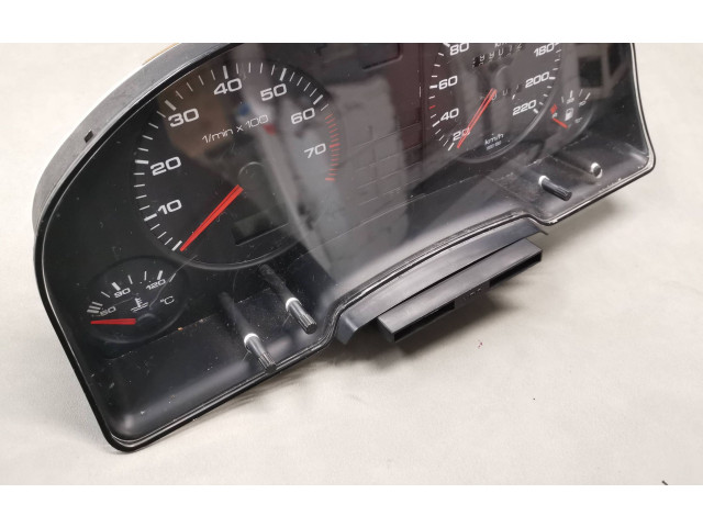Přístrojová deska  Audi 80 90 B3 1990 893919033  
