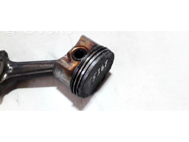 Píst    Fiat Punto (176)  pro benzínový motor 1.2  